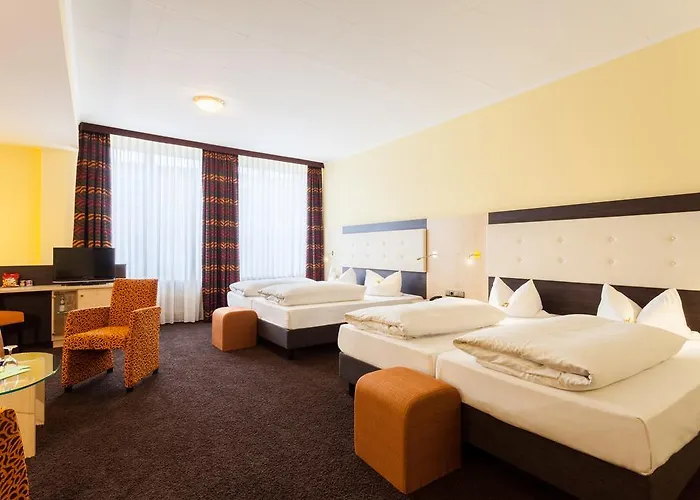 Western Hotell 3*