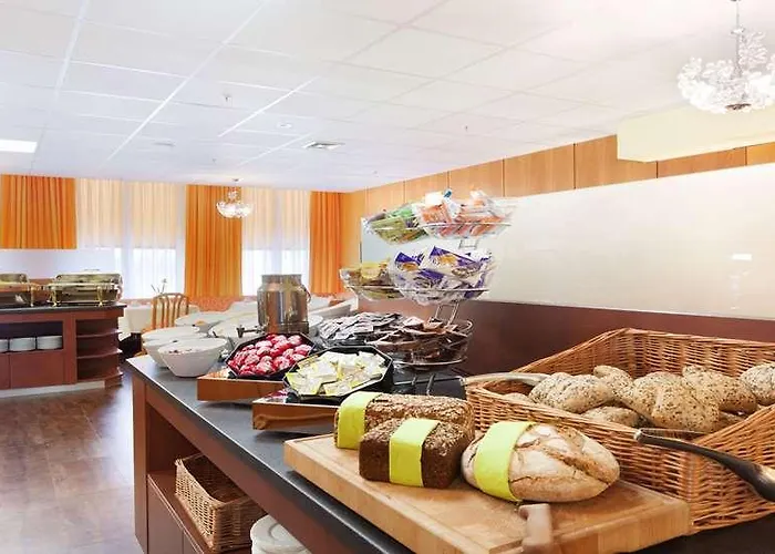 Western Готель 3*