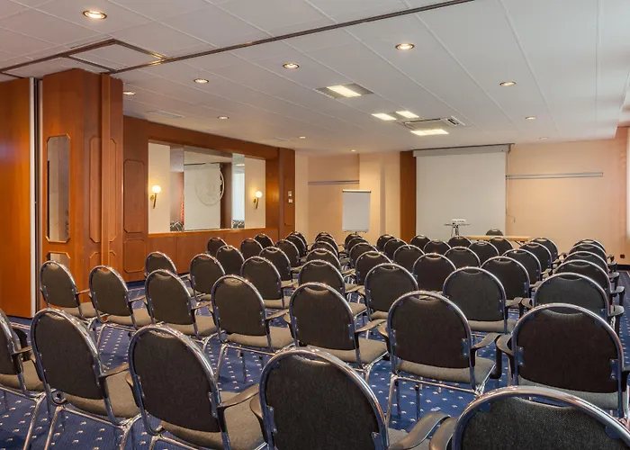 Western Готель 3*