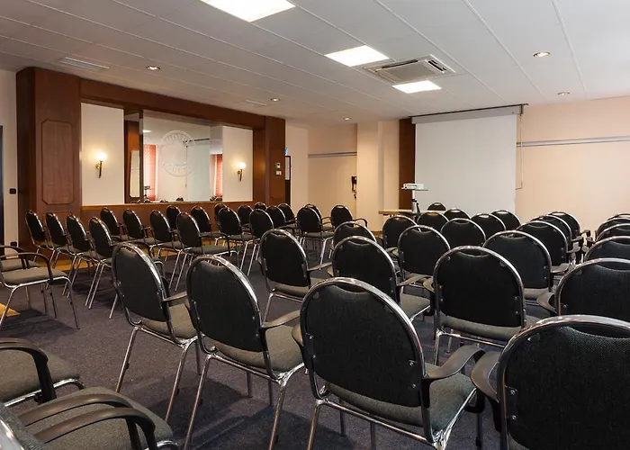 Western Готель