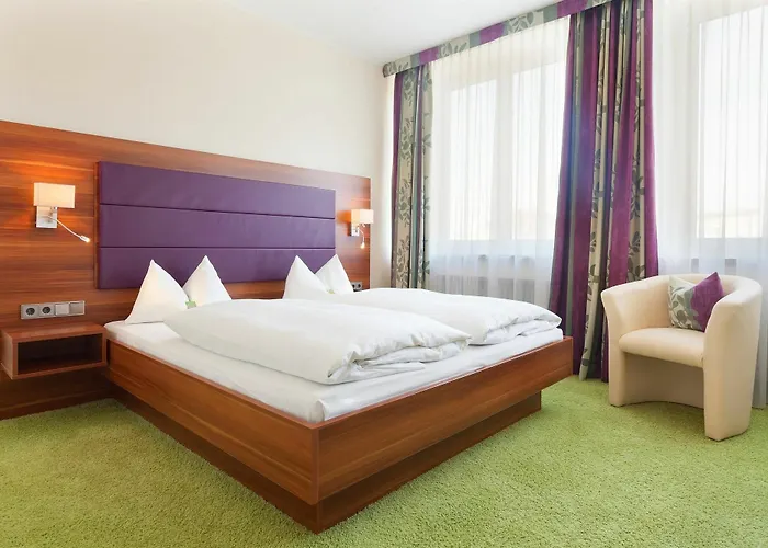 Western Готель 3*