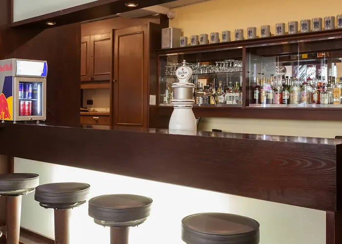 Western Готель